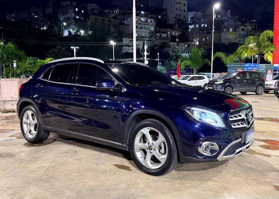 MERCEDES-BENZ GLA 200 1.6 CGI FLEX ENDURO 7G-DCT